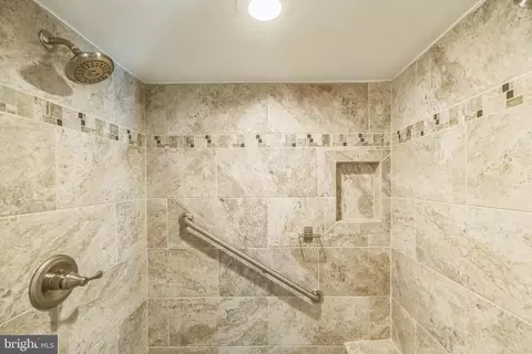 6919 Gillings Rd, Springfield, VA 22152 photo 39