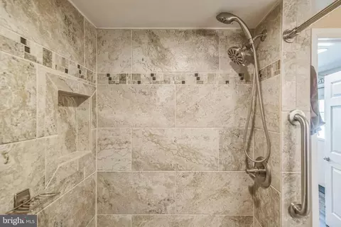 6919 Gillings Rd, Springfield, VA 22152 photo 38