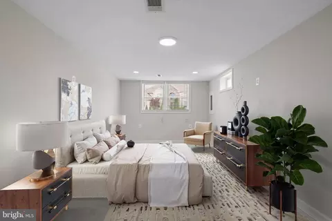 Bedroom - 6607 Edsall Rd, Springfield, VA 22151 photo 1 of 5