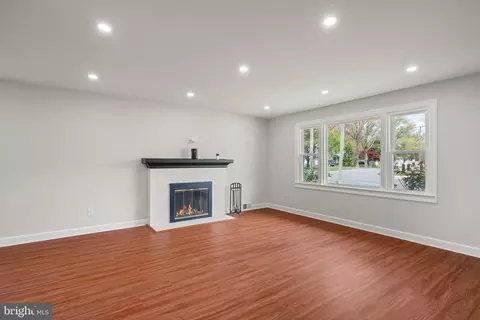 Living - 6607 Edsall Rd, Springfield, VA 22151 photo 4 of 6