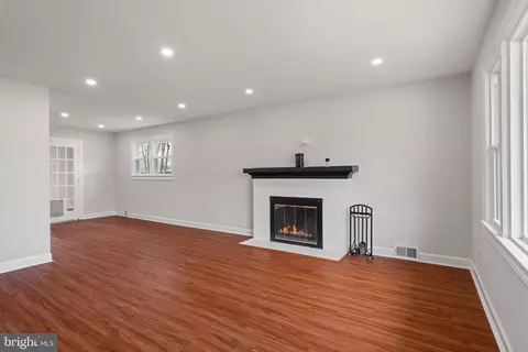 Living - 6607 Edsall Rd, Springfield, VA 22151 photo 5 of 6
