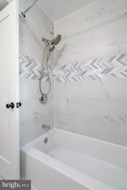 Bath - 6607 Edsall Rd, Springfield, VA 22151 photo 2 of 4