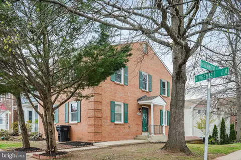 12924 Ridgemist Ln, Fairfax, VA 22033