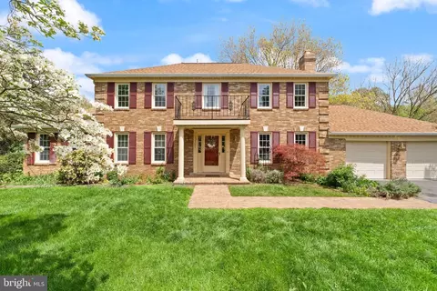 1031 Cup Leaf Holly Ct, Great Falls, VA 22066
