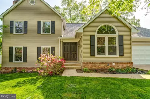 5275 Dunleigh Dr, Burke, VA 22015