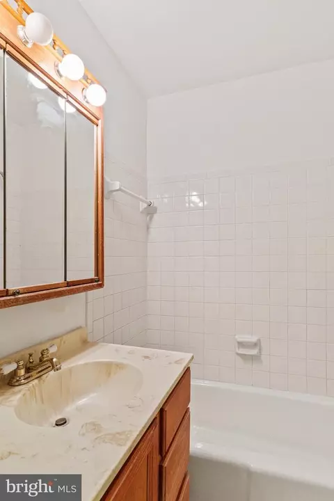 7034 Bradwood Ct, Springfield, VA 22151 photo 26