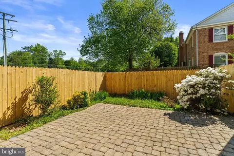 7034 Bradwood Ct, Springfield, VA 22151 photo 40