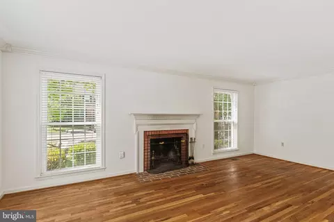 7034 Bradwood Ct, Springfield, VA 22151 photo 13