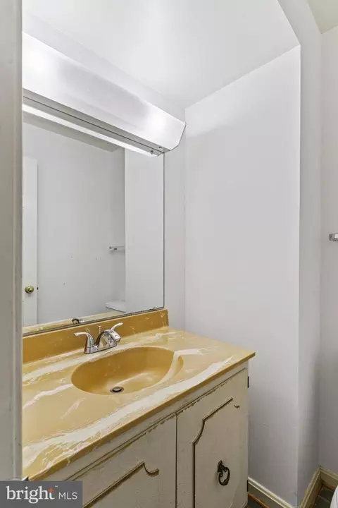 7034 Bradwood Ct, Springfield, VA 22151 photo 19