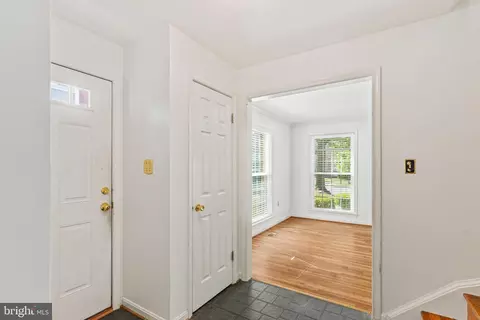 7034 Bradwood Ct, Springfield, VA 22151 photo 12
