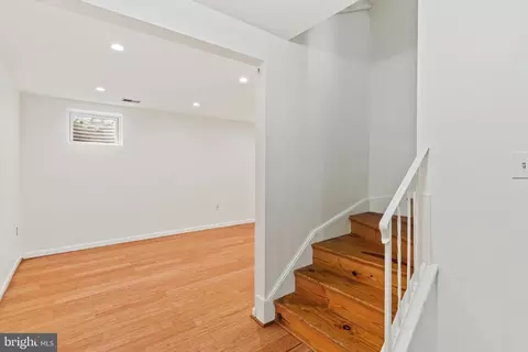 7034 Bradwood Ct, Springfield, VA 22151 photo 34