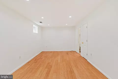 7034 Bradwood Ct, Springfield, VA 22151 photo 35