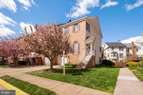 14747 Winterfield Ct, Centreville, VA 20120