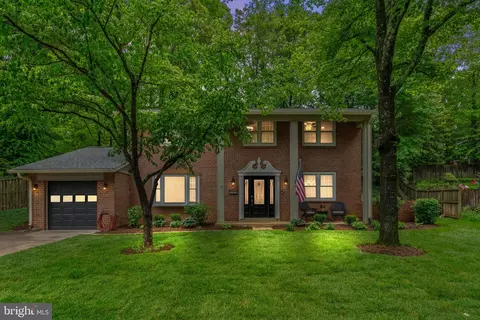 4906 Heversham Ct, Fairfax, VA 22032