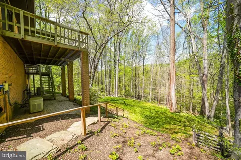Exterior - 1520 Highwood Dr, Mclean, VA 22101 photo 18 of 19