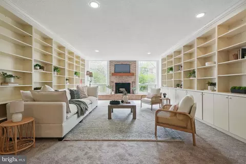 Living - 1520 Highwood Dr, Mclean, VA 22101 photo 9 of 14