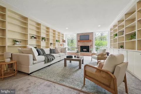 Living - 1520 Highwood Dr, Mclean, VA 22101 photo 11 of 14