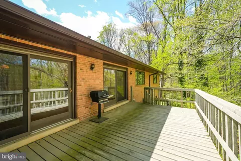 Exterior - 1520 Highwood Dr, Mclean, VA 22101 photo 5 of 19