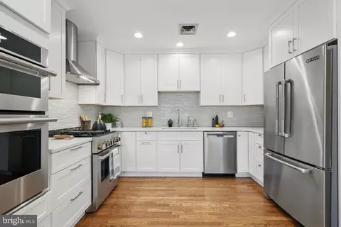 Kitchen - 1520 Highwood Dr, Mclean, VA 22101 photo 4 of 9