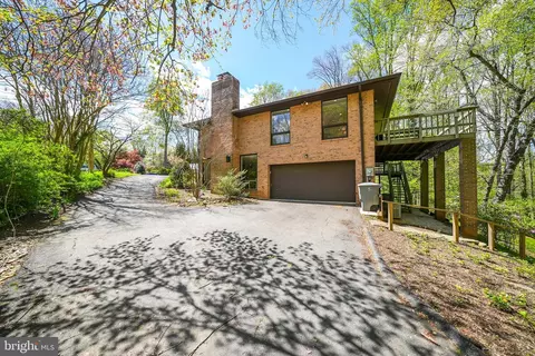 Exterior - 1520 Highwood Dr, Mclean, VA 22101 photo 14 of 19