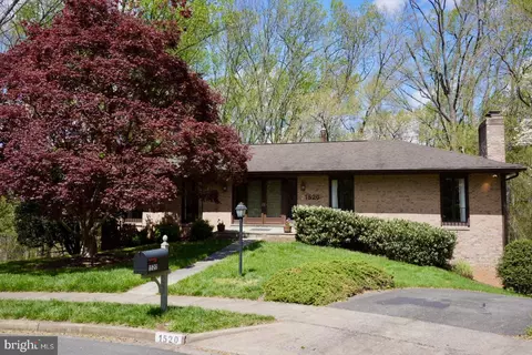 1520 Highwood Dr, Mclean, VA 22101