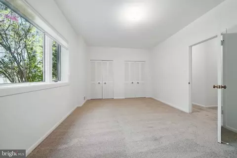 Bedroom - 1520 Highwood Dr, Mclean, VA 22101 photo 11 of 14