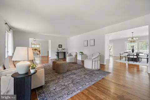 Living - 1520 Highwood Dr, Mclean, VA 22101 photo 2 of 14