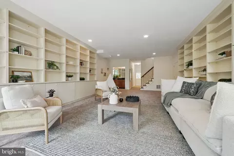 Living - 1520 Highwood Dr, Mclean, VA 22101 photo 14 of 14