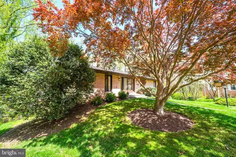 Exterior - 1520 Highwood Dr, Mclean, VA 22101 photo 3 of 19