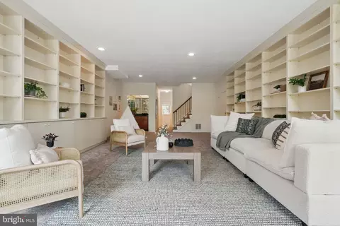 Living - 1520 Highwood Dr, Mclean, VA 22101 photo 12 of 14