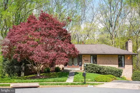 Exterior - 1520 Highwood Dr, Mclean, VA 22101 photo 12 of 19