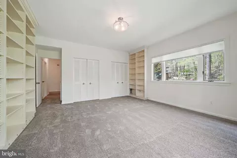 Bedroom - 1520 Highwood Dr, Mclean, VA 22101 photo 13 of 14
