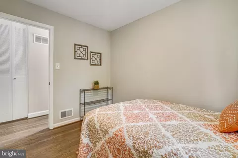 8608 London Ct, Springfield, VA 22151 photo 17