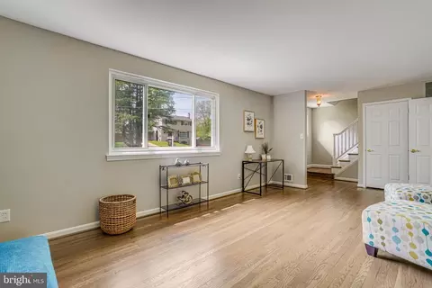 8608 London Ct, Springfield, VA 22151 photo 5