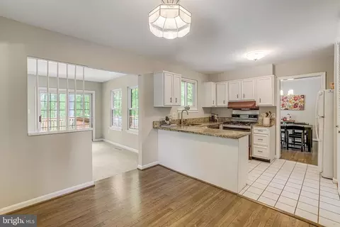 8608 London Ct, Springfield, VA 22151 photo 10