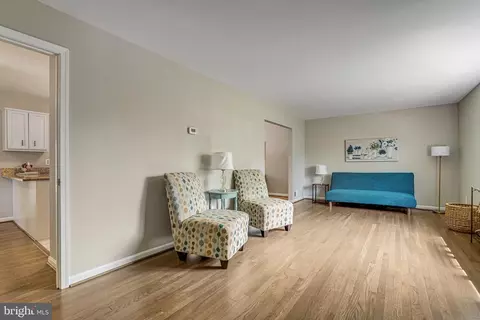 8608 London Ct, Springfield, VA 22151 photo 4
