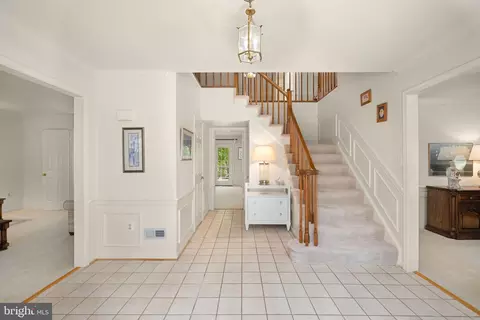 7908 Deerlee Dr, Springfield, VA 22153 photo 3