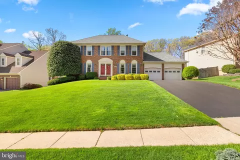 7908 Deerlee Dr, Springfield, VA 22153 photo 9