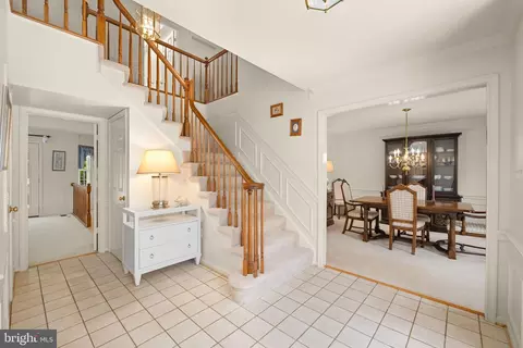 7908 Deerlee Dr, Springfield, VA 22153 photo 5