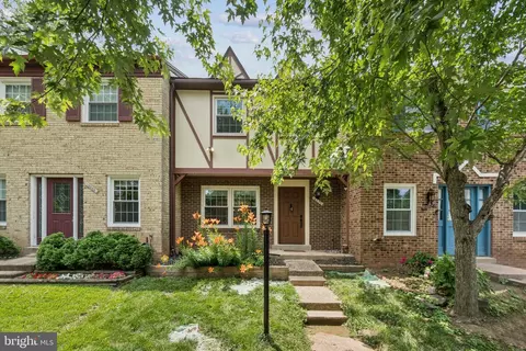 14855 Leicester Ct, Centreville, VA 20120