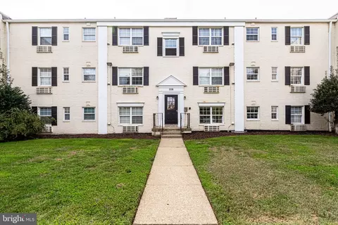 2239 Farrington Ave #05-304, Alexandria, VA 22303