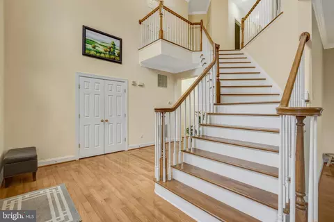 Entry Way - 14044 Eagle Chase Cir, Chantilly, VA 20151 photo 6 of 8
