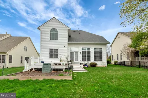 Exterior - 14044 Eagle Chase Cir, Chantilly, VA 20151 photo 8 of 9