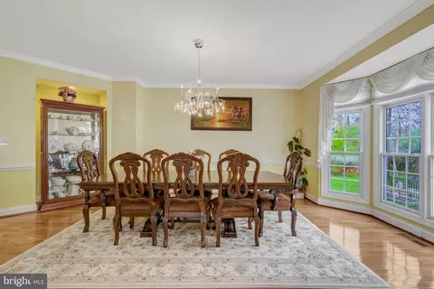 Dining - 14044 Eagle Chase Cir, Chantilly, VA 20151 photo 3 of 3