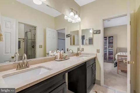 Bath - 14044 Eagle Chase Cir, Chantilly, VA 20151 photo 2 of 9
