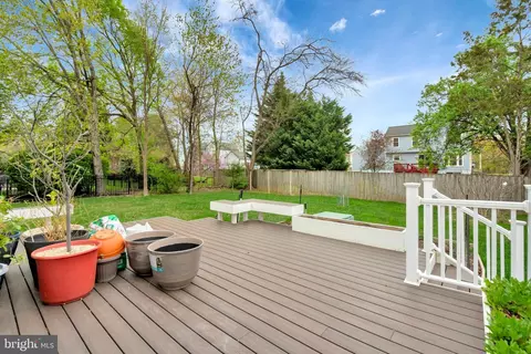 Exterior - 14044 Eagle Chase Cir, Chantilly, VA 20151 photo 5 of 9