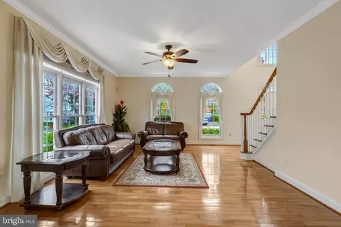 Living - 14044 Eagle Chase Cir, Chantilly, VA 20151 photo 1 of 3