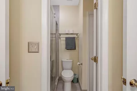 Bath - 14044 Eagle Chase Cir, Chantilly, VA 20151 photo 4 of 9