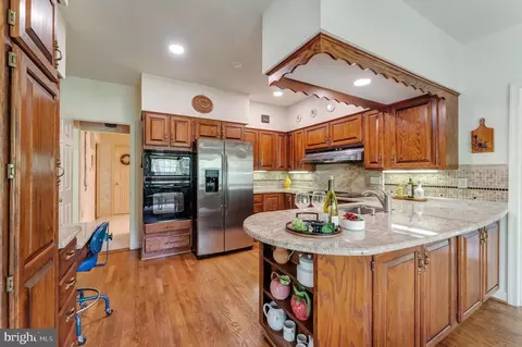 Kitchen - 7419 Georgetown Ct, Mclean, VA 22102 photo 2 of 4