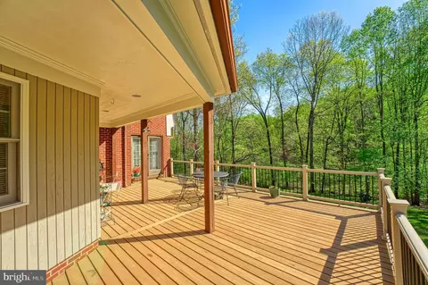 Exterior - 7419 Georgetown Ct, Mclean, VA 22102 photo 8 of 11